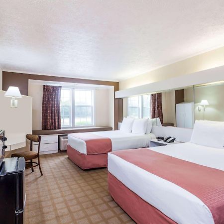 Microtel Inn By Wyndham Уилсон Экстерьер фото