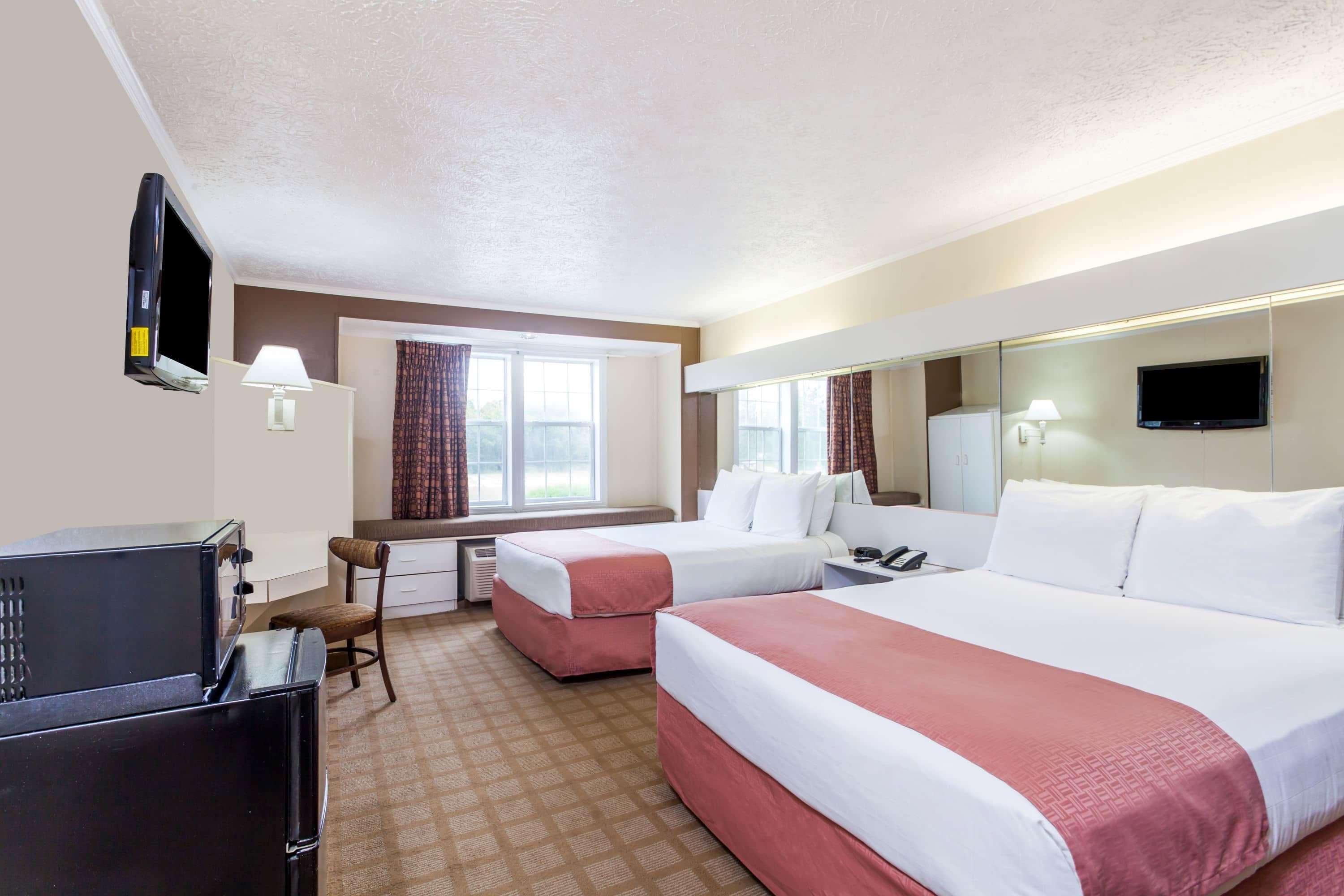 Microtel Inn By Wyndham Уилсон Экстерьер фото