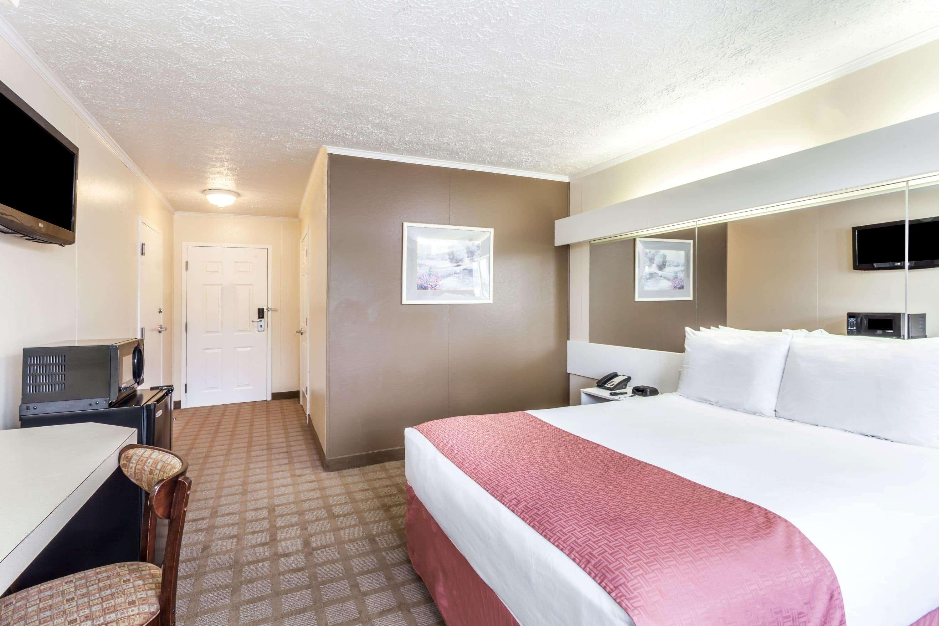 Microtel Inn By Wyndham Уилсон Экстерьер фото